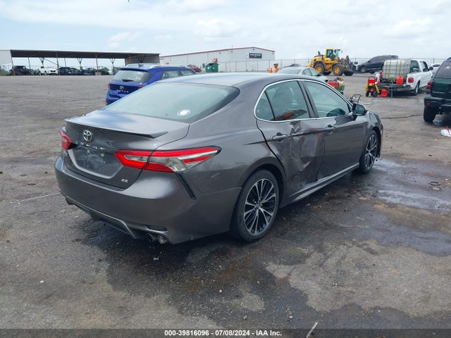 Toyota CAMRY SE 2018 4T1B11HK5JU006965 Image 4