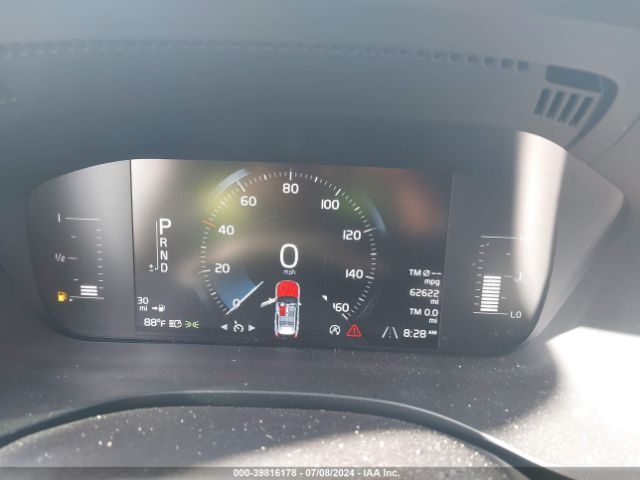 LYV102DK1KB246833 Volvo Xc60 T5 Momentum