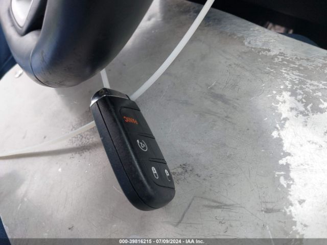 3C4NJCBB3JT266457 Jeep Compass Latitude Fwd
