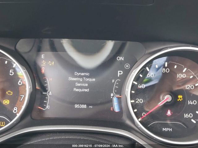 3C4NJCBB3JT266457 Jeep Compass Latitude Fwd
