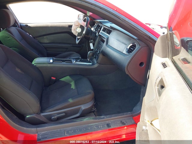 Ford Mustang V6 2014 1ZVBP8AM3E5332588 Image 5