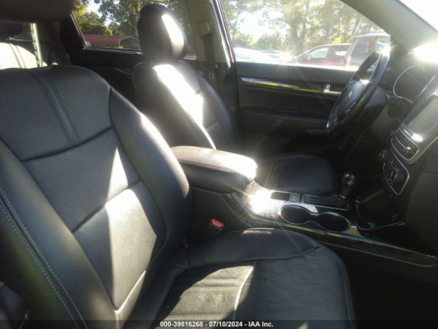 5XYKT3A6XEG473054 KIA SORENTO LX