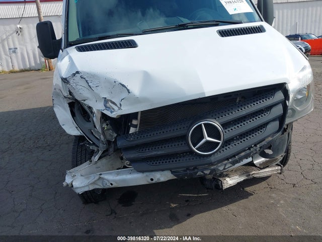 Mercedes-Benz Mg5+mh3 (epa/13) 2014 WD3PE7CC6E5856339 Image 6