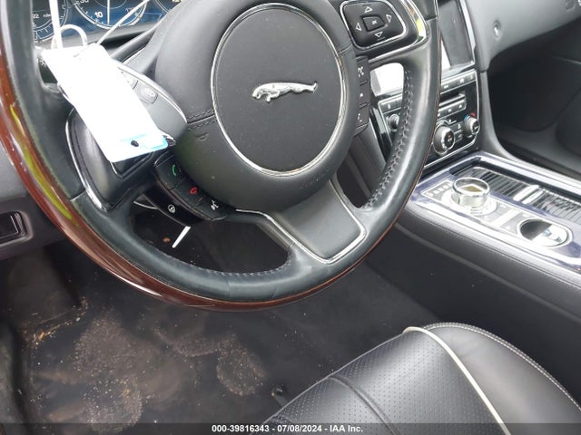 2012 JAGUAR XJ SAJWA2GB3CLV25696 Photo 10