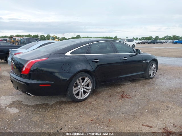 2012 JAGUAR XJ SAJWA2GB3CLV25696 Photo 3