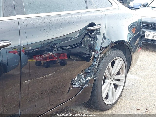 2012 JAGUAR XJ SAJWA2GB3CLV25696 Photo 5