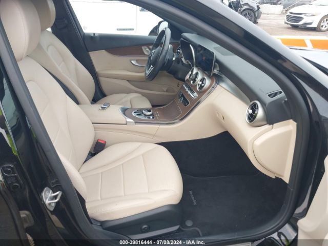 W1KWF8EB1MR608344 Mercedes-Benz C 300 4matic