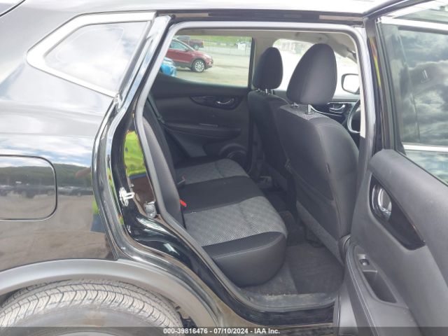 JN1BJ1CR8KW628929 Nissan Rogue Sport Sv
