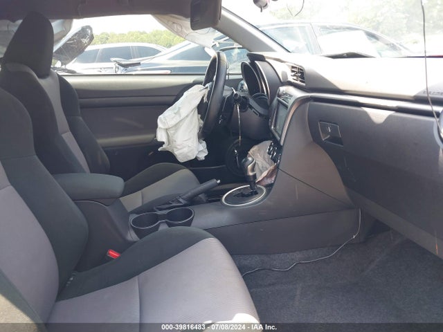 JTKJF5C74GJ021133 Scion TC