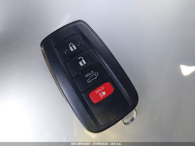Toyota Rav4 Xle Premium 2022 JTMC1RFV8ND087146 Image 11