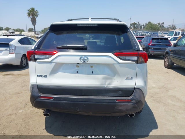 Toyota Rav4 Xle Premium 2022 JTMC1RFV8ND087146 Image 16