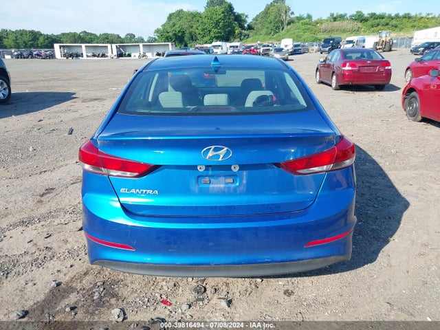 Hyundai Elantra Value Edition 2018 5NPD84LF1JH332342 Image 16