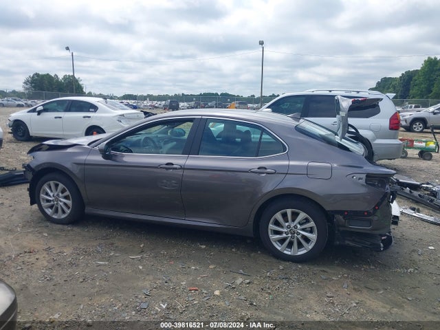Toyota CAMRY LE 2024 4T1C11AK5RU211602 Image 14