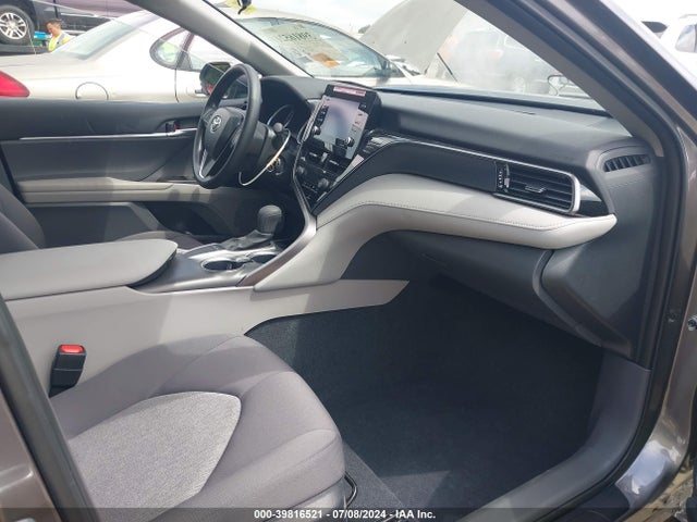 Toyota CAMRY LE 2024 4T1C11AK5RU211602 Image 5