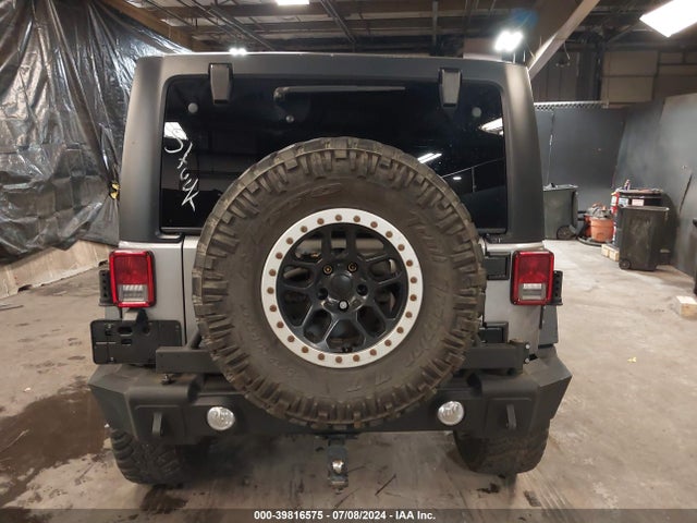 1C4BJWDG3HL528044 Jeep Wrangler Unlimited Sport 4x4