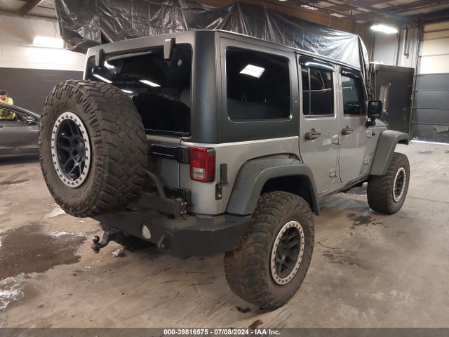1C4BJWDG3HL528044 Jeep Wrangler Unlimited Sport 4x4