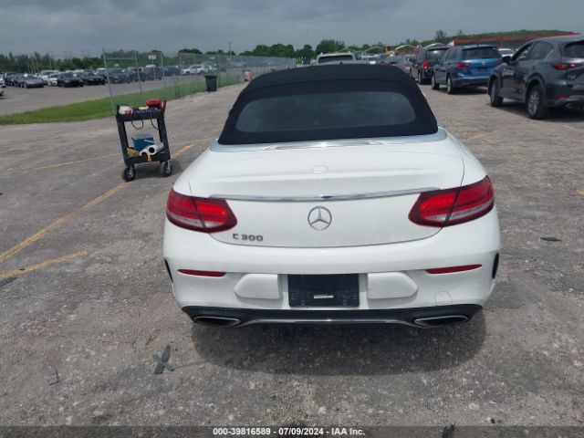 WDDWK8DB5KF882822 Mercedes-Benz C 300