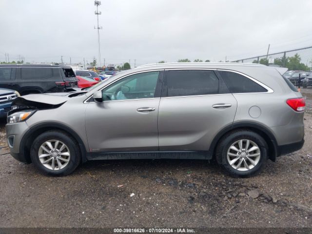 5XYPGDA31JG425183 KIA Sorento 2.4l Lx