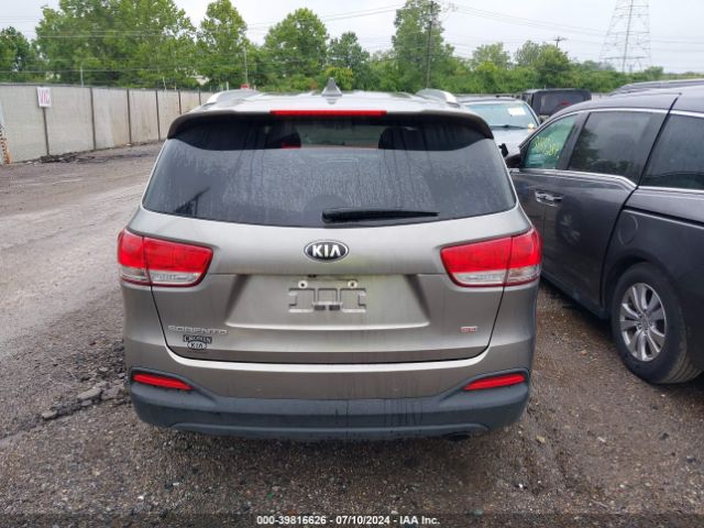 5XYPGDA31JG425183 KIA Sorento 2.4l Lx