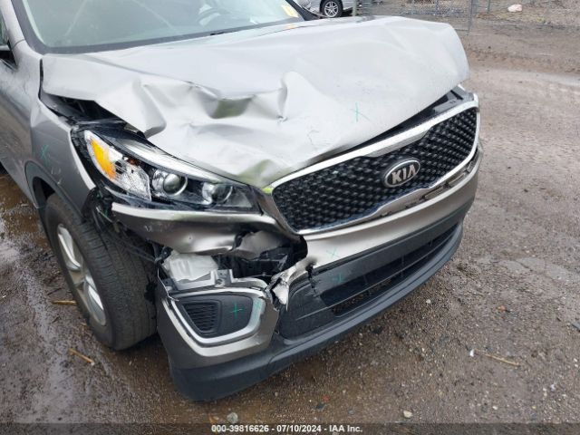 5XYPGDA31JG425183 KIA Sorento 2.4l Lx