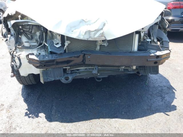 5YFBURHE3FP189808 Toyota Corolla Le Plus