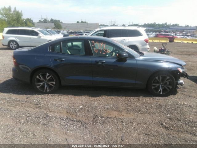 7JRL12FK6RG289289 Volvo S60 B5 Core Dark Theme