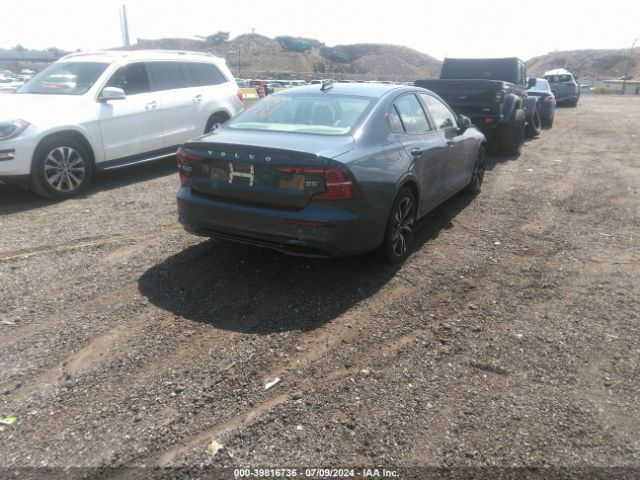 7JRL12FK6RG289289 Volvo S60 B5 Core Dark Theme