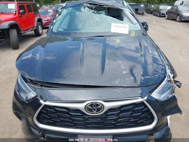 5TDGZRBH2MS147788 Toyota Highlander Xle