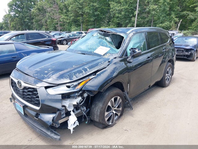 5TDGZRBH2MS147788 Toyota Highlander Xle
