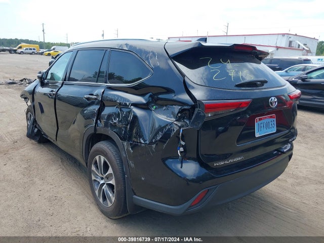 5TDGZRBH2MS147788 Toyota Highlander Xle