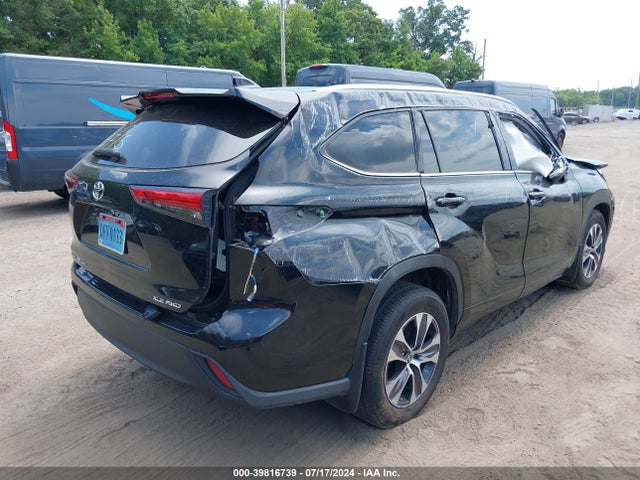 5TDGZRBH2MS147788 Toyota Highlander Xle