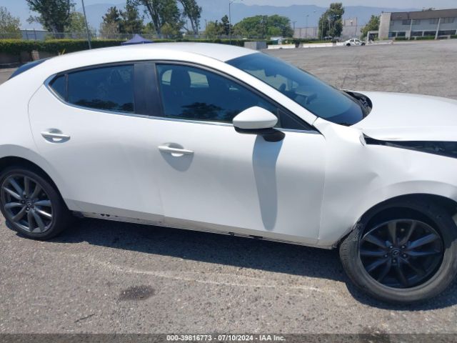 JM1BPAJM8K1134814 Mazda MAZDA3