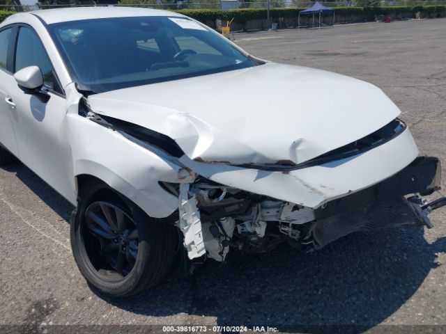 JM1BPAJM8K1134814 Mazda MAZDA3