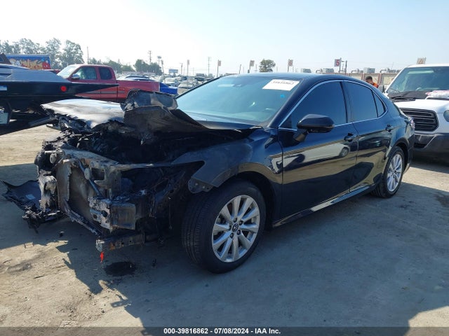 Toyota CAMRY LE 2019 4T1B11HK8KU716220 Image 2