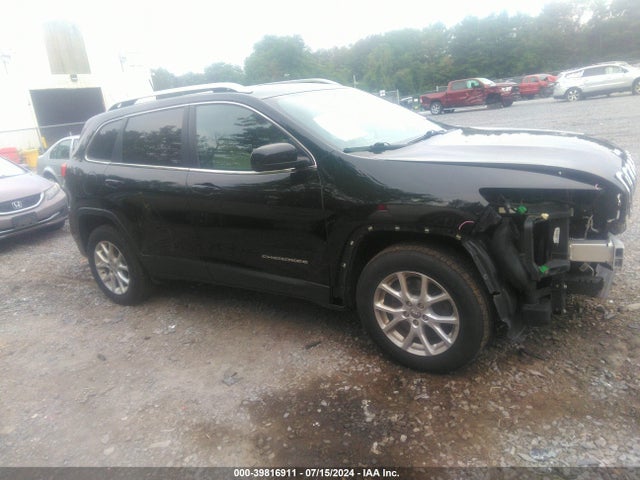 1C4PJMCS9HW575562 Jeep Cherokee Latitude 4x4