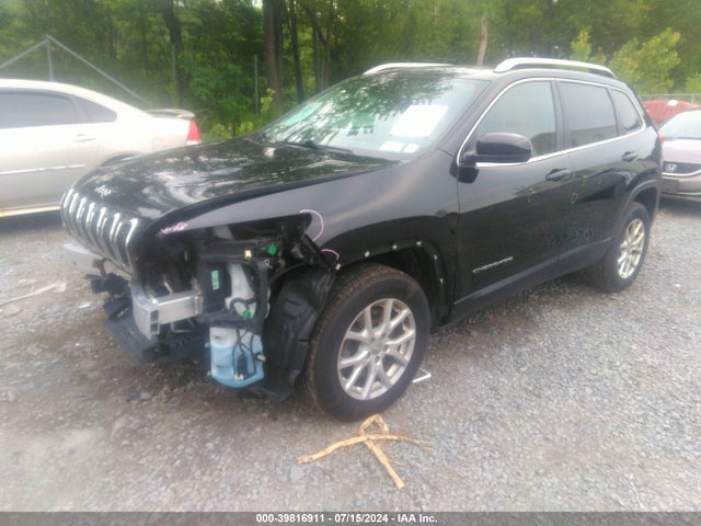 1C4PJMCS9HW575562 Jeep Cherokee Latitude 4x4