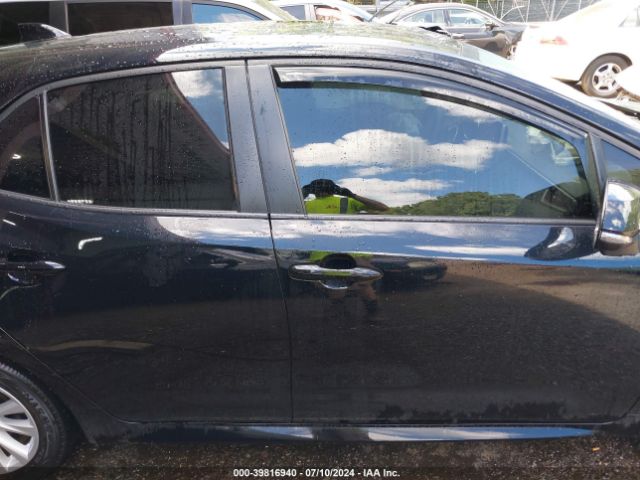 JTND4MBE8P3192956 Toyota COROLLA SE