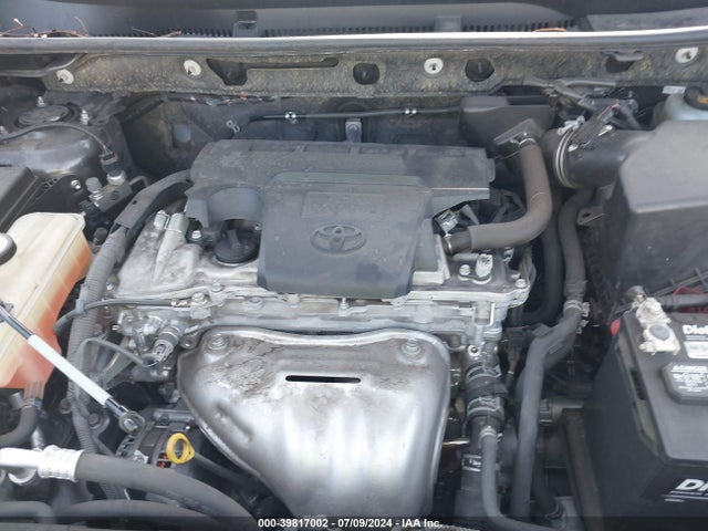 Toyota RAV4 LE 2018 JTMZFREV1JJ748041 Image 10