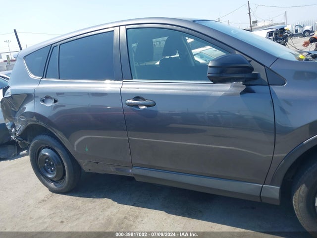 Toyota RAV4 LE 2018 JTMZFREV1JJ748041 Image 13