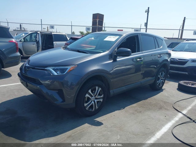 Toyota RAV4 LE 2018 JTMZFREV1JJ748041 Image 2