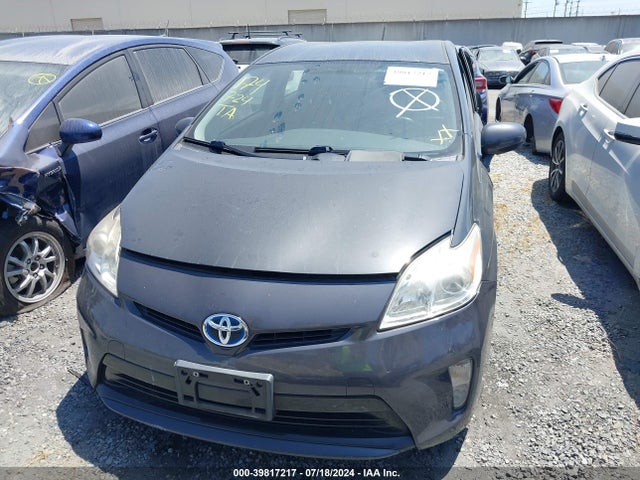 Toyota Prius Two 2015 JTDKN3DUXF0404280 Image 13