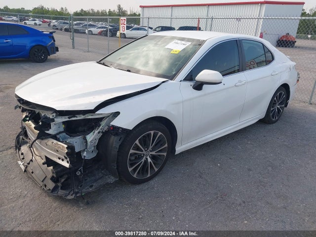 Toyota CAMRY SE 2020 4T1G11AK5LU364408 Image 2