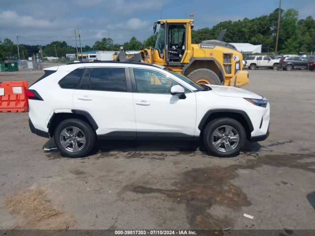 2T3P1RFV7RC451973 Toyota Rav4 Xle