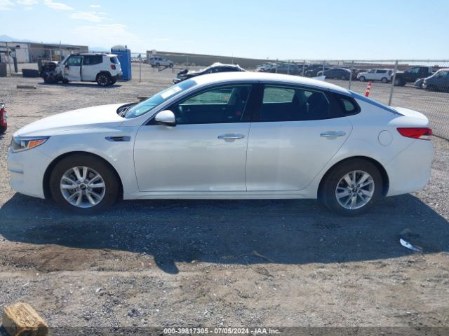 KNAGT4L31H5174142 KIA Optima Lx