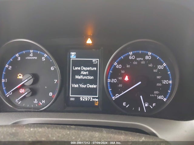 Toyota RAV4 LE 2017 JTMBFREV4HJ121197 Image 7