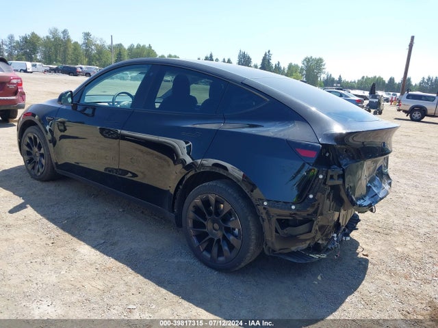 2023 TESLA MODEL Y 7SAYGDEE3PF590171 Photo 2