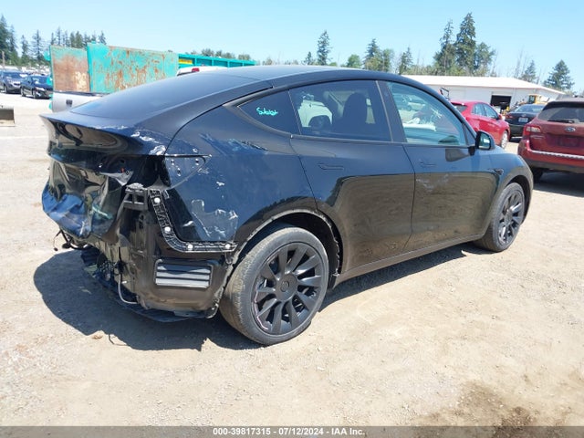 2023 TESLA MODEL Y 7SAYGDEE3PF590171 Photo 3