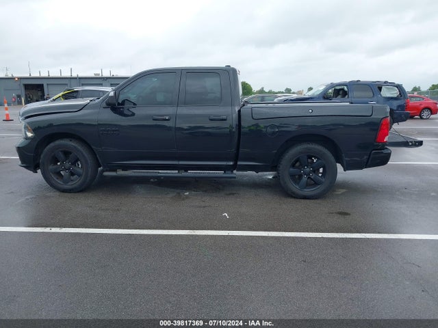 1C6RR7FG0HS837204 RAM 1500 Express Quad Cab 4x4 6'4 Box