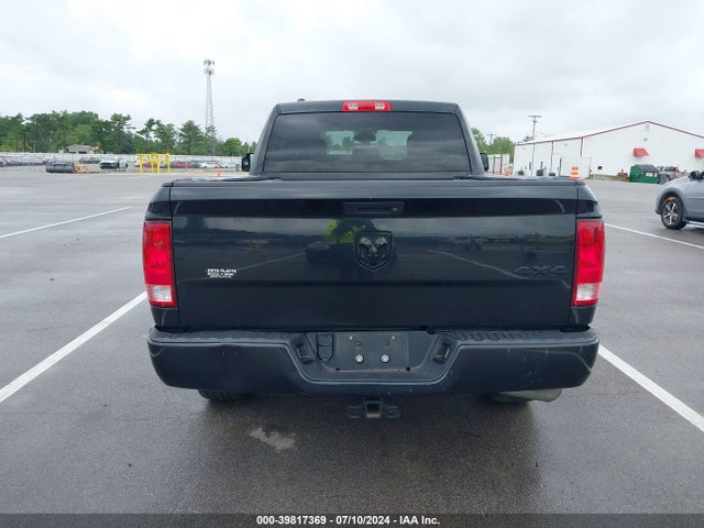 1C6RR7FG0HS837204 RAM 1500 Express Quad Cab 4x4 6'4 Box