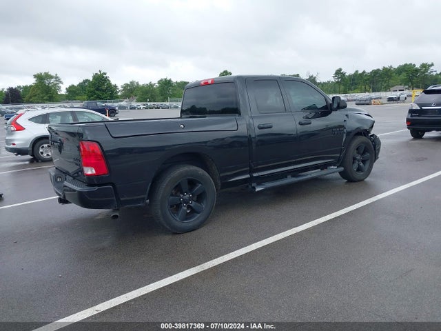 1C6RR7FG0HS837204 RAM 1500 Express Quad Cab 4x4 6'4 Box